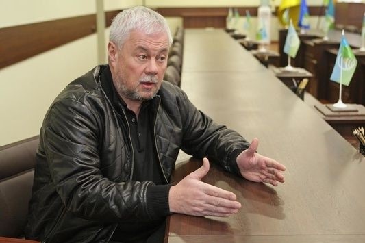 «Аграрній країні – аграрний президент». Як із любителя коней, жінок та вина ліплять «нового Макрона» 3 makk2