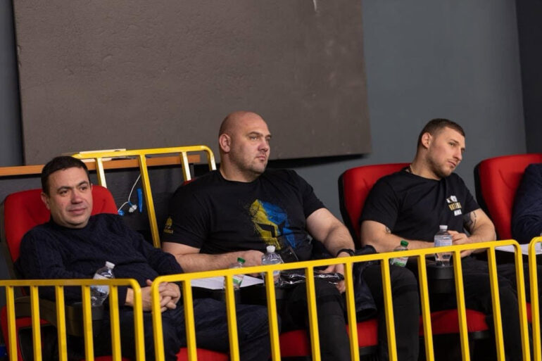 Голова Дніпропетровської ОВА Сергій Лисак: дружба з кримінальними авторитетами, підтримка підсанкційного бізнесу та коштовні авто поза декларацією 2 1